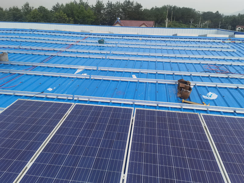 3.5MW-Hubei Metal Roof Mini Rail Sistema de montaje solar