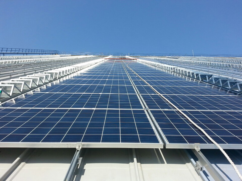 Sistema solar fotovoltaico montado en techo de metal de 3,31 MW-Croacia